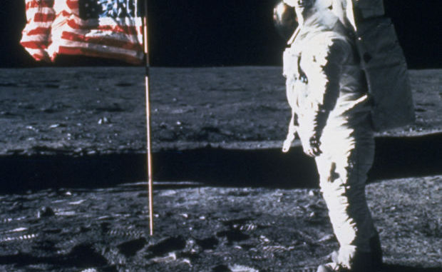 Armstrong walks on moon – Bowie News