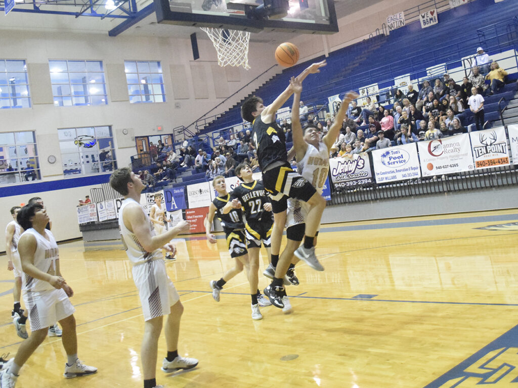 Bellevue comes back to beat Forestburg – Bowie News
